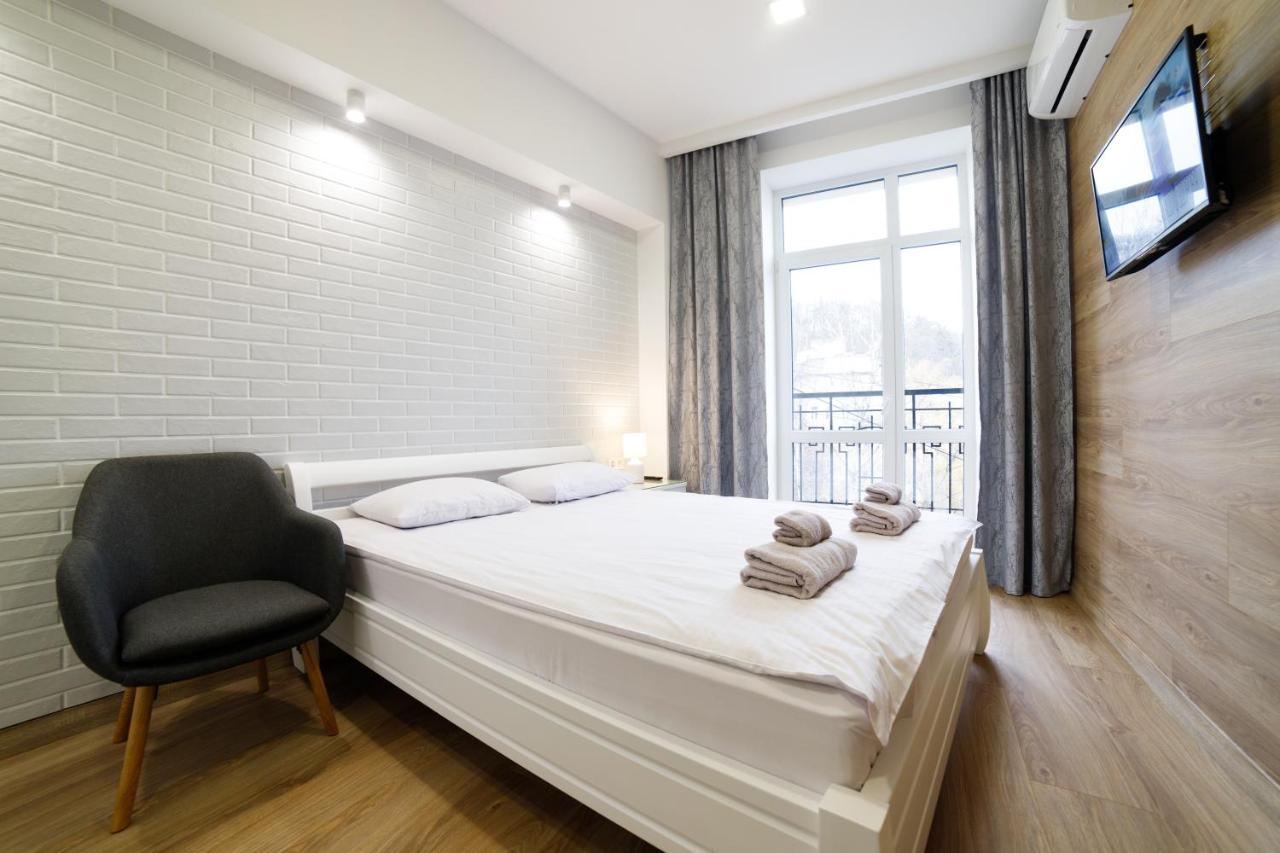 Lux Apartments Lviv Exterior foto